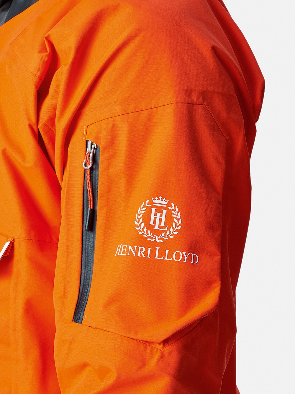 A zipped arm pocket ideal for radio/EPIRB storage.