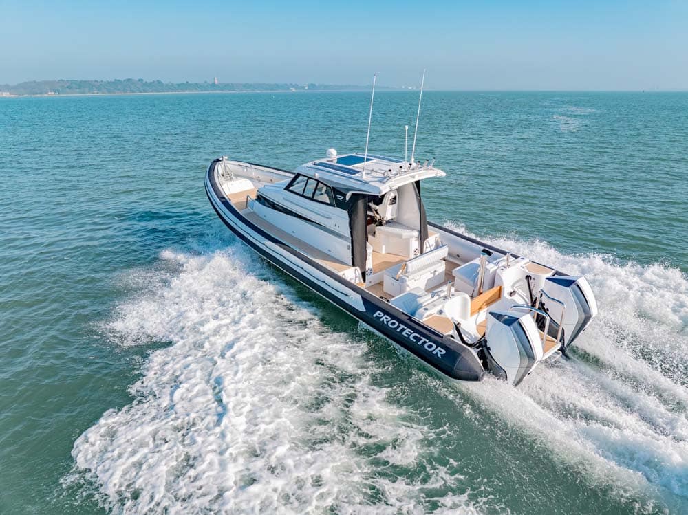 Protector Boats Unveils Custom Superyacht Tender. Protector Targa 380