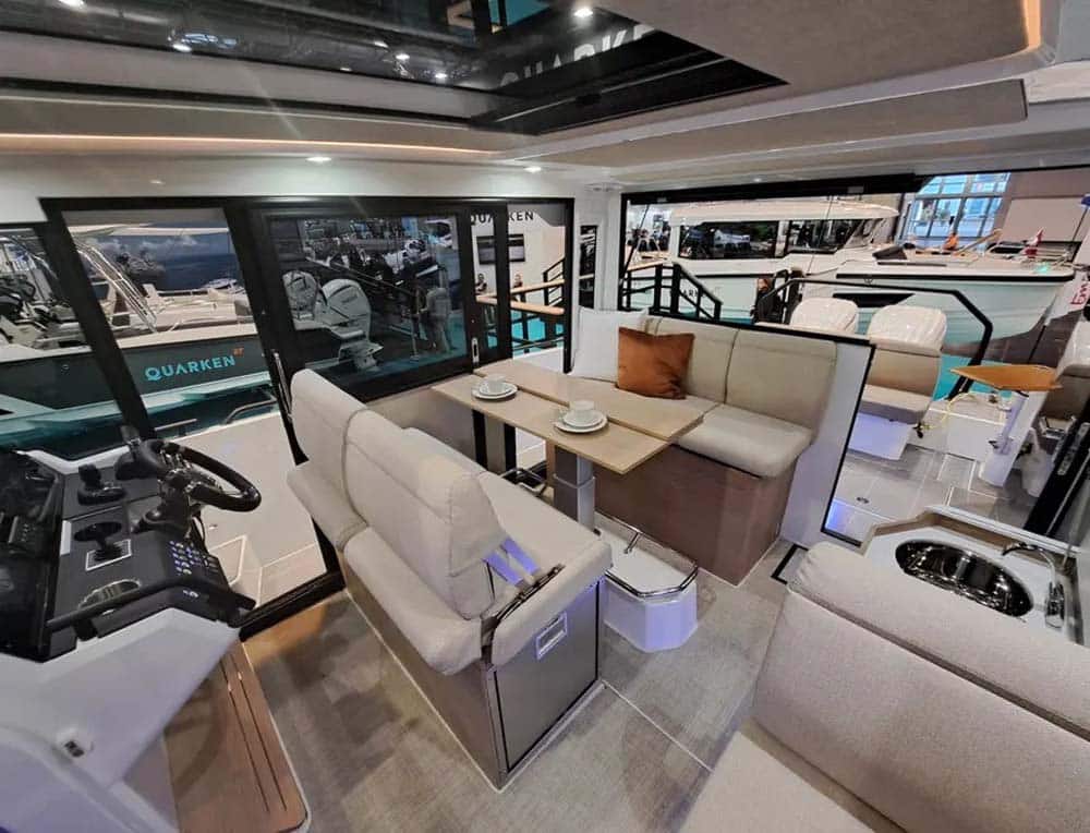 Quarken 35 Cabin interior - boatfolk