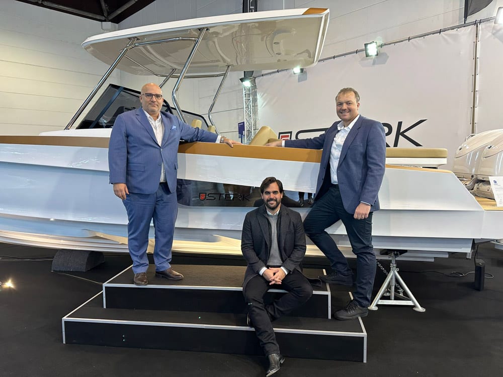 STERK 31 RC sports boat