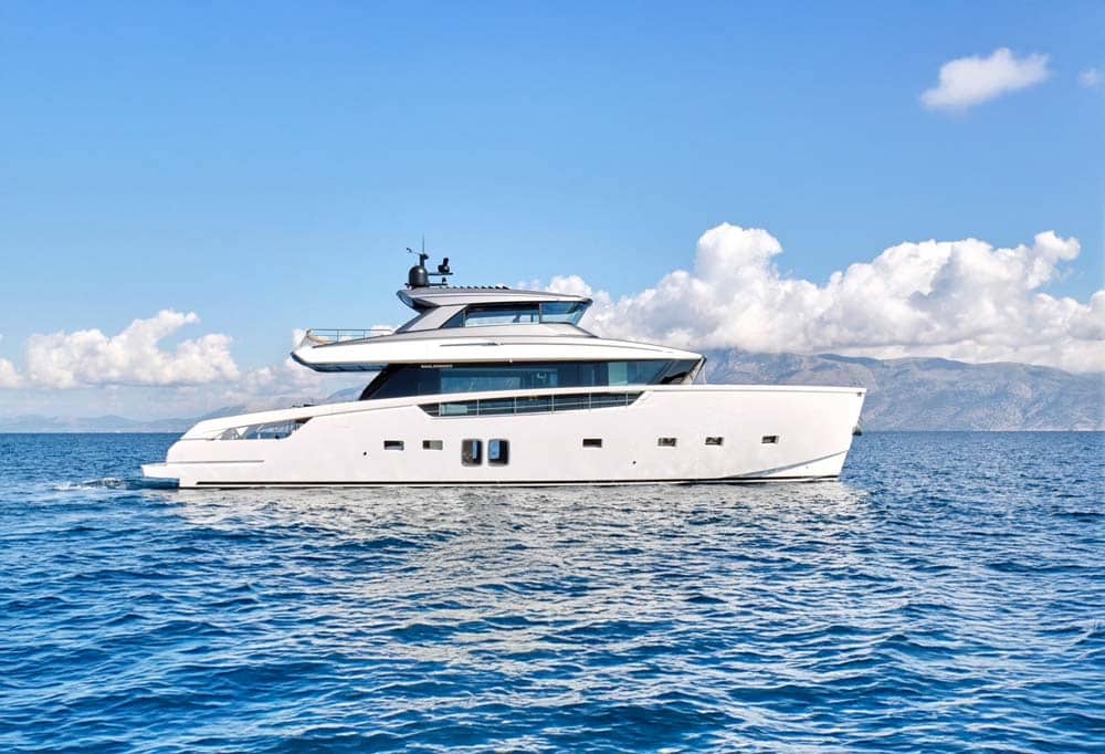 Sanlorenzo UK to Showcase Largest Ever Lineup at British Motor Yacht Show. SX76 on water