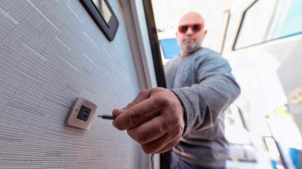 TILE charging solution from Scanstrut