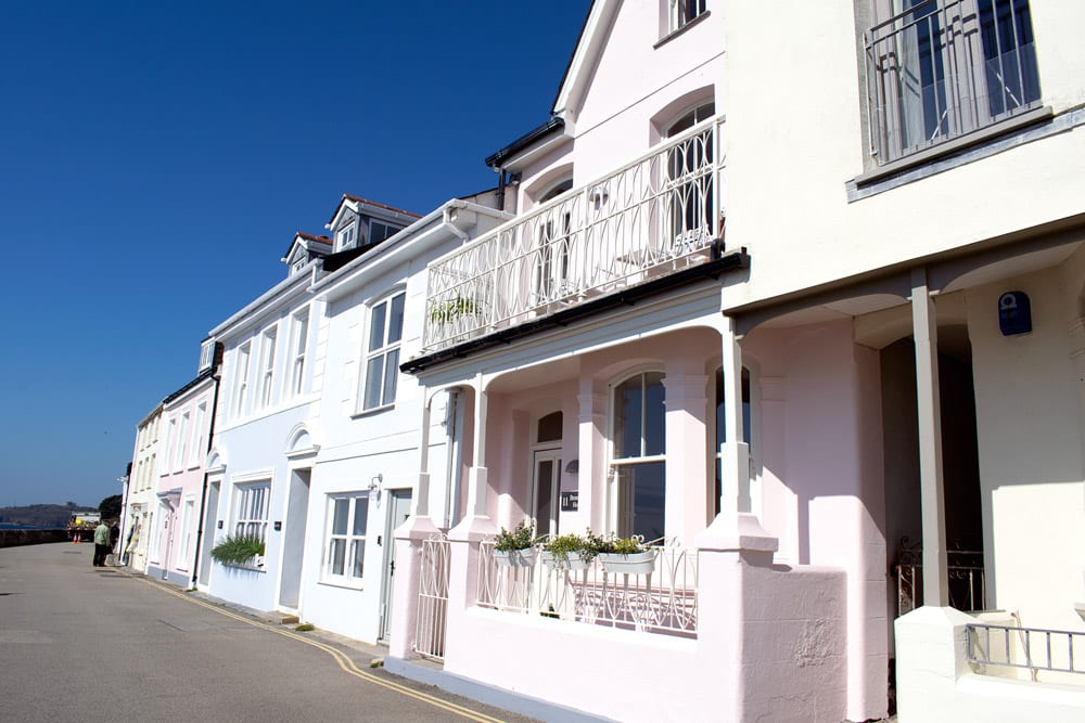 Sunwashed cottages look out across St Mawes harbour 