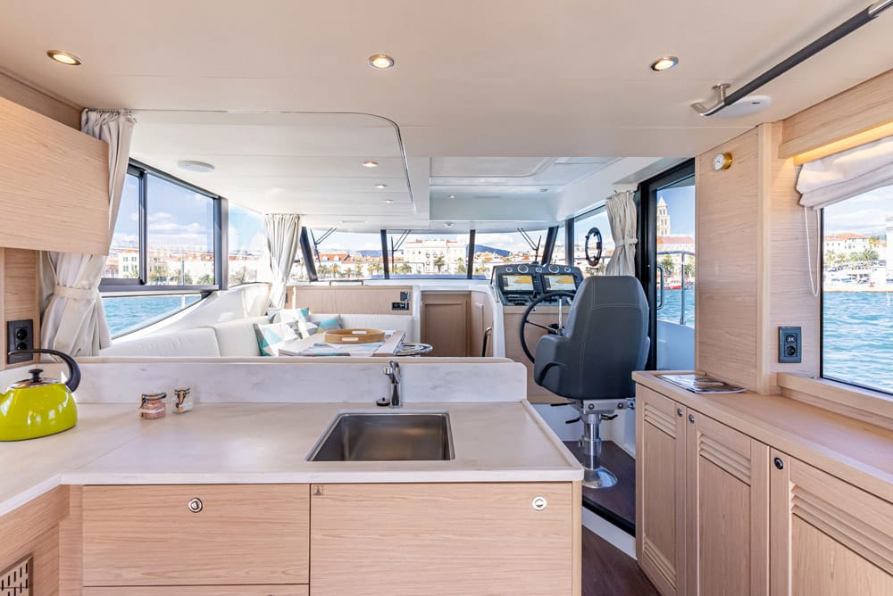 Beneteau Swift Trawler 48 interior