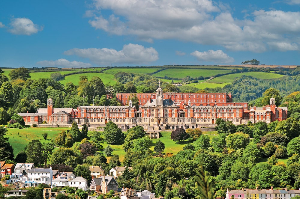 Dartmouth, River Dart. The Royal Naval College at Dartmouth in Devon. © iStock-Maxian.