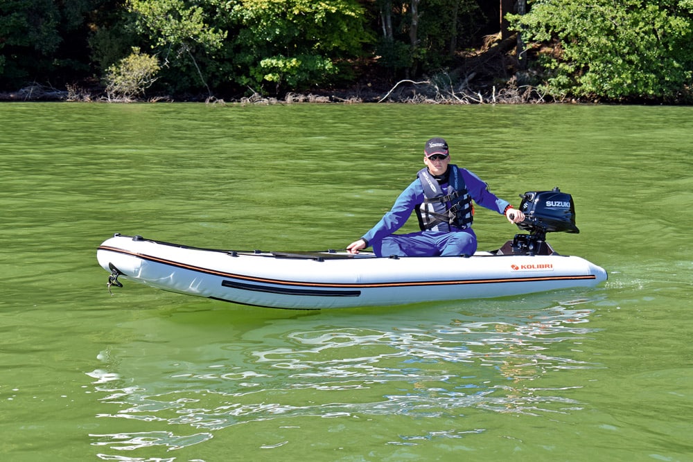 The lack of keel leads to directional instability under power. Tightening the steering friction helped to control this.