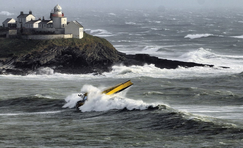 Thunder Child II leaving Cork in storm Brendan