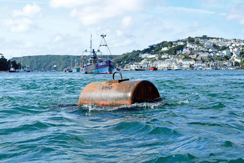Use an anchored object to check on the tidal flow