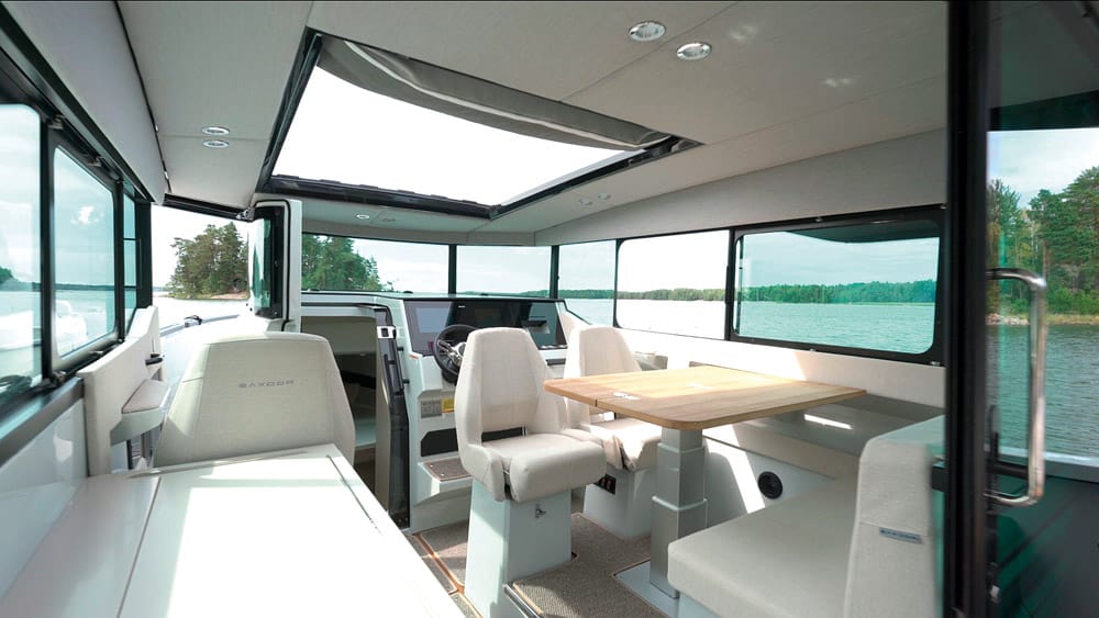 Open layout with plenty of light and space.