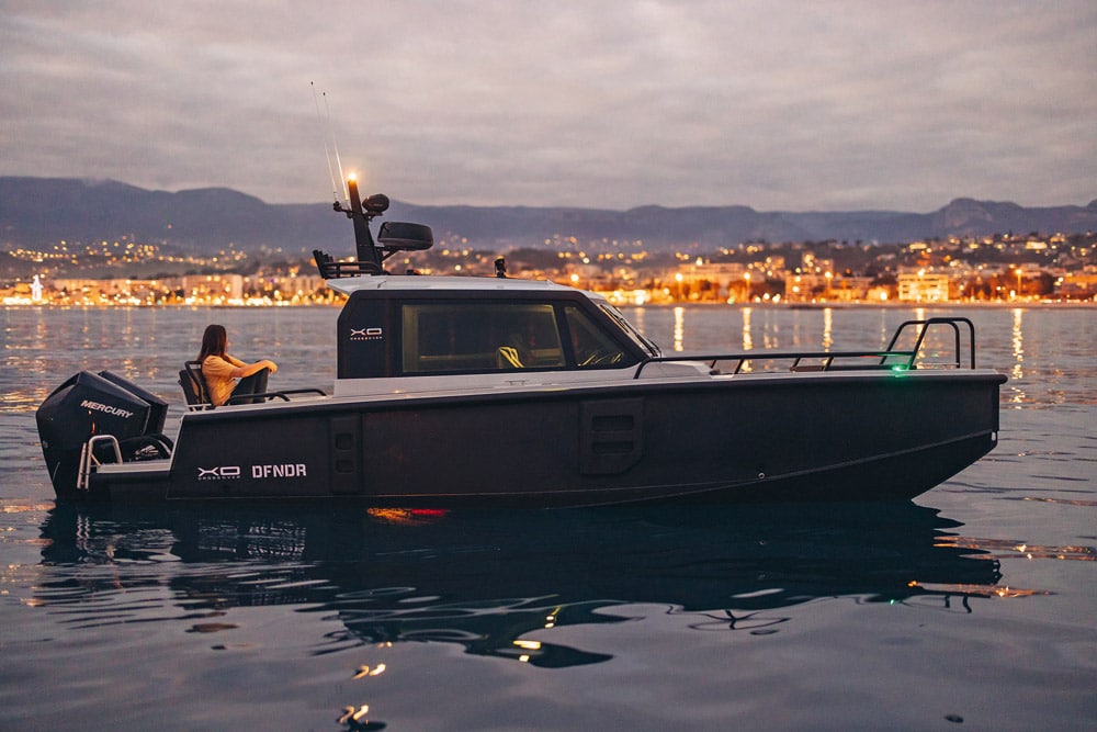 DFNDR 8 - Available in two versions with semi-customizing options and can adjusted for sport fishing, day cruising or for use as a tender.