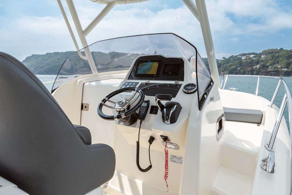 White Shark 240 Sc EVO. Functional helm