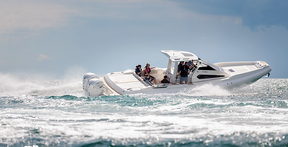 Lomac 12.5 fitted with twin Yamaha 450 XTOs
