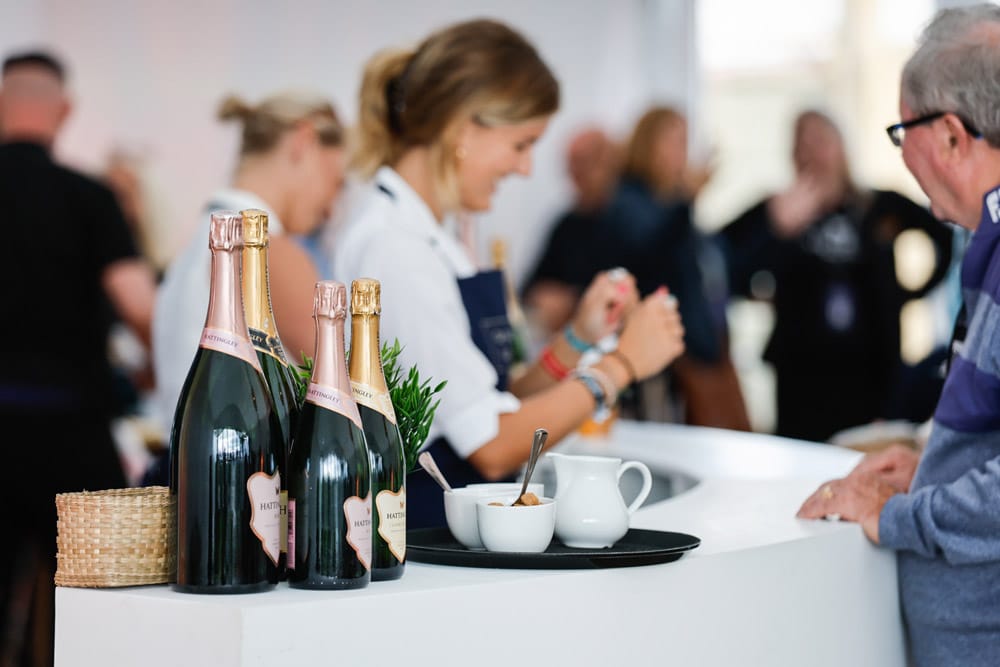 Quayside Club - Southampton Boat Show - Champagne