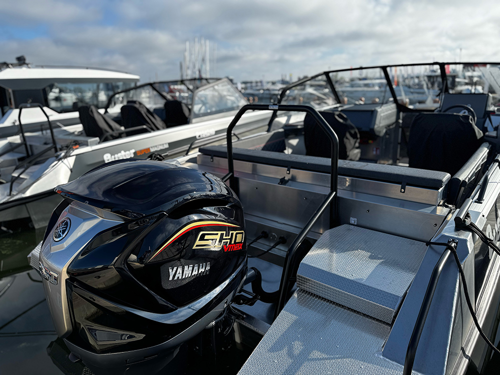 Yamaha V MAX SHO outboard fitted to Buster Magnum VMAX