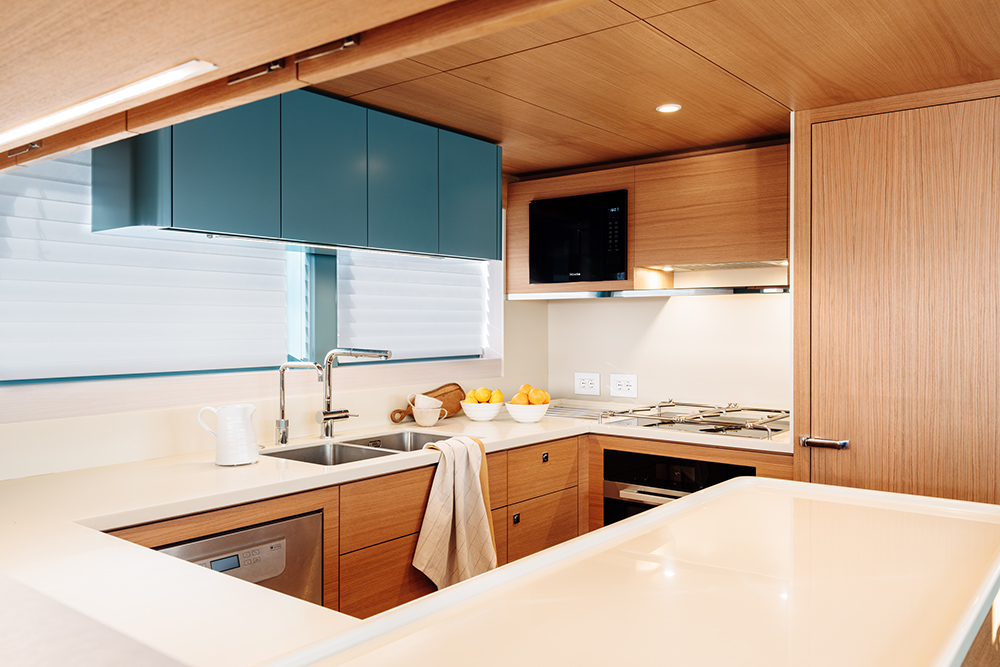 Lovely light wood galley kitchen to Arksen 85