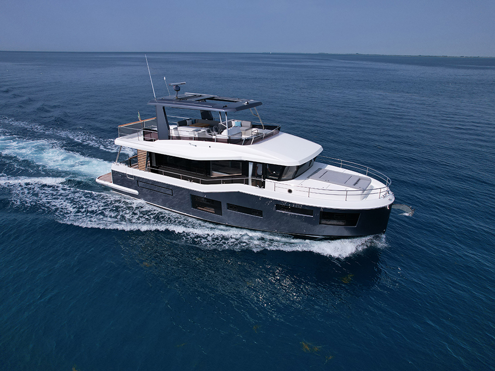 BENETEAU GT 63