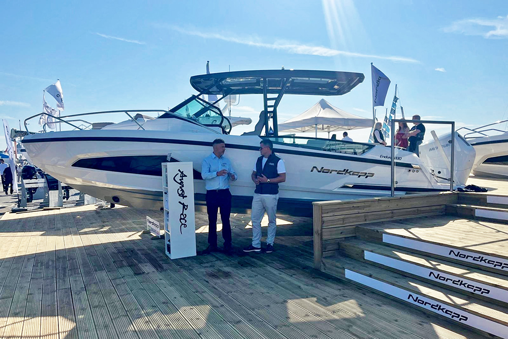 Nordkapp Enduro 830 on its land display stand at SIBS25