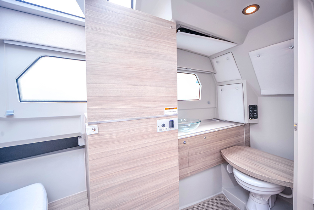 Saxdor 320GTO heads showing sink and loo