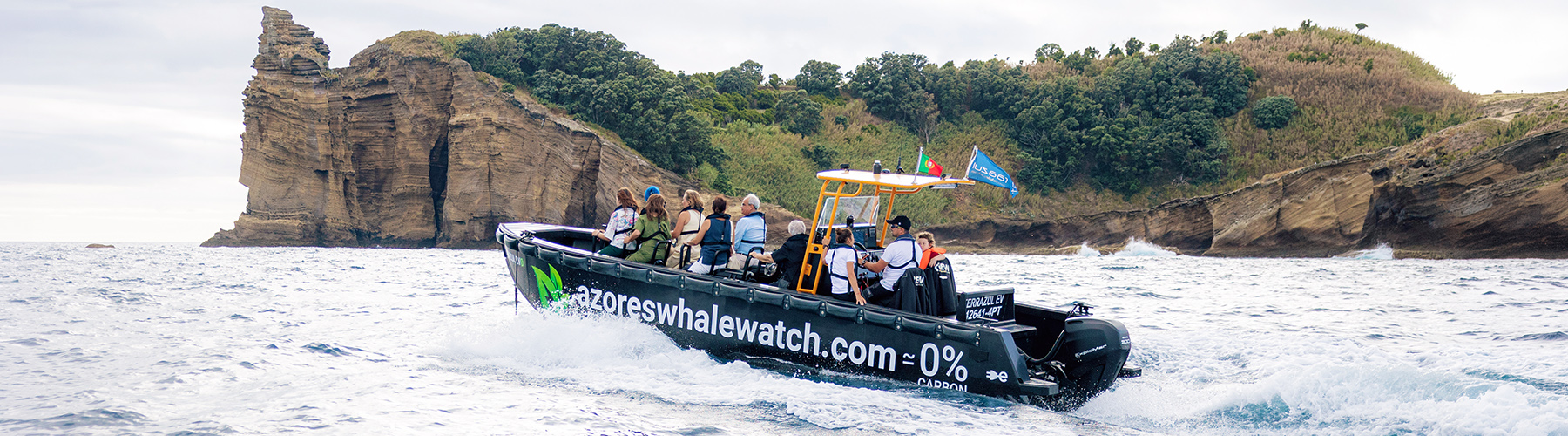 The TERRA AZUL EV0, powered by the Explomar WAVE 300 electric outboard and built on a Tideman RBB 900 hull