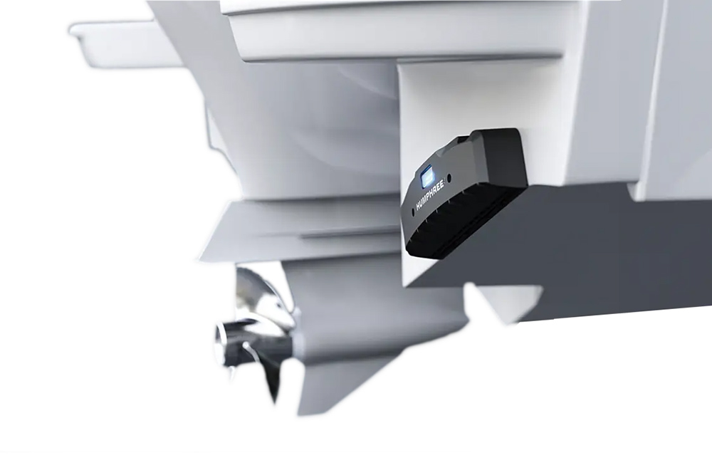 Underside of a boat with the Humphree Lightning trim tab system installed to the hull