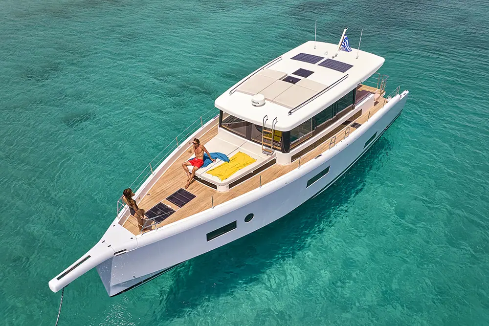  Marquet、YACHTS、海外版超希少レゾネ、新品額付 Sunseeker world premiere of the next generation Manhattan 68 (2025